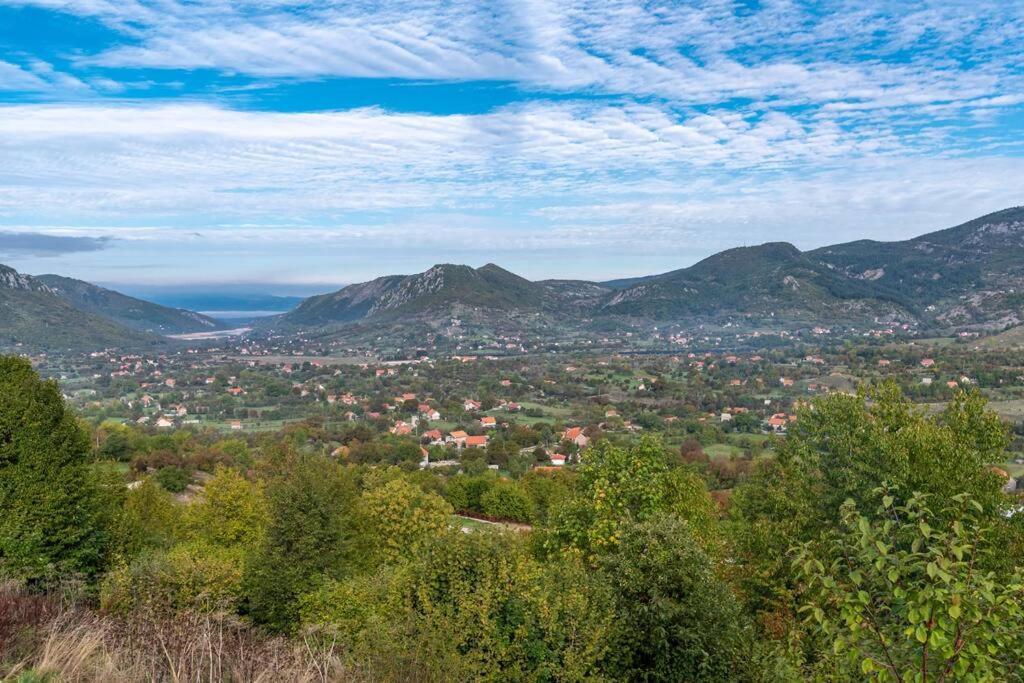 Grandma'S Hut Villa Nikšić Eksteriør billede
