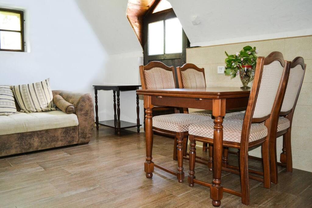 Grandma'S Hut Villa Nikšić Eksteriør billede
