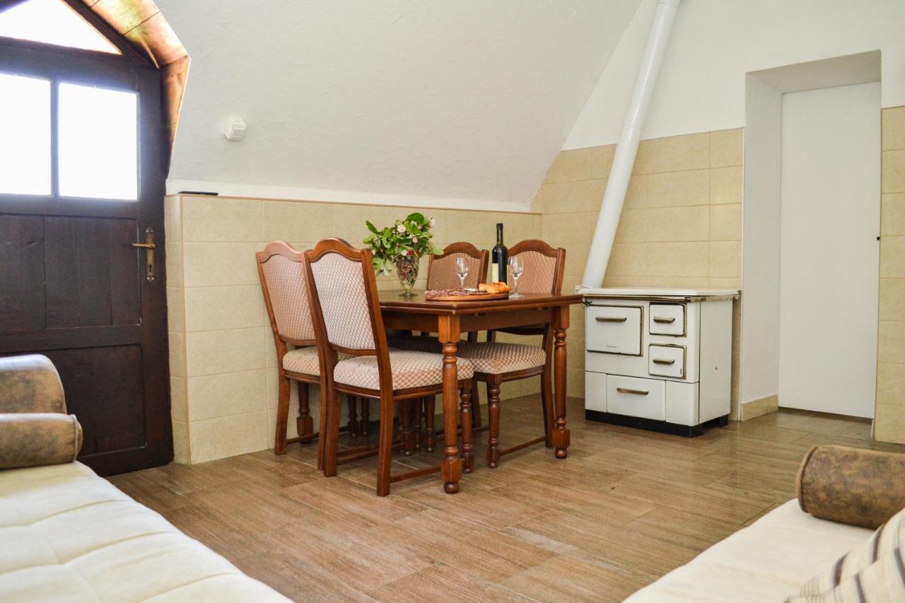 Grandma'S Hut Villa Nikšić Eksteriør billede